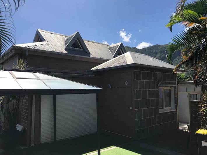 Location de vacances pour 6 personnes, avec jardin ainsi que jacuzzi et piscine à Entre-Deux - 4