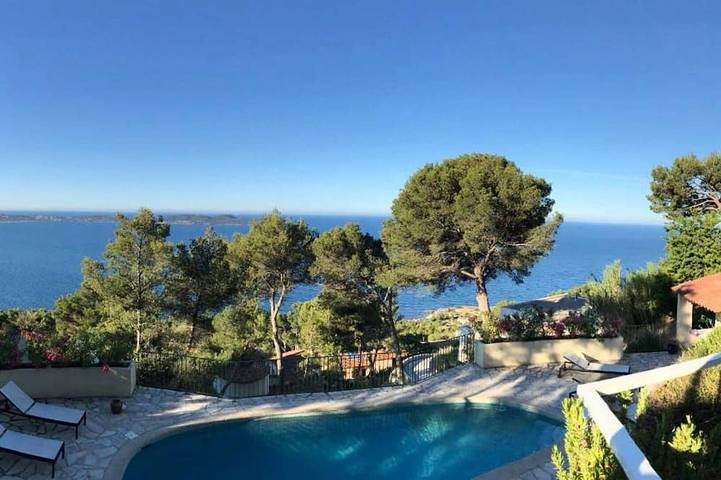 Villa pour 14 personnes, avec Balcon et Jardin à Carqueiranne