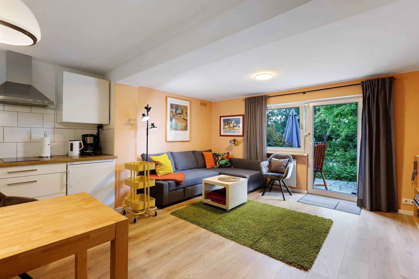 Ganze Wohnung, Ferienwohnung 'Granzow' mit Seeblick, Wi-Fi und Klimaanlage in Hemmenhofen, Gaienhofen
