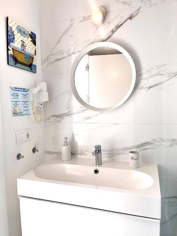 Hostal El Caprichito Marbella in Plaza de los Naranjos, Marbella