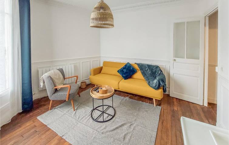 Cottage pour 2 personnes, avec terrasse à Épinay-sur-Seine