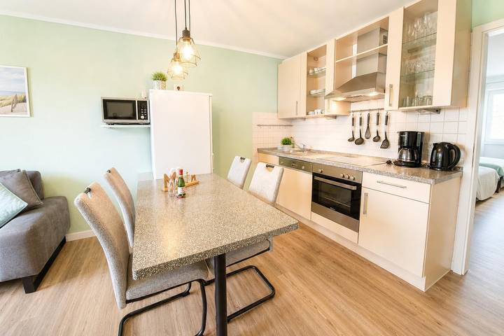 Ferienwohnung für 5 Personen, mit Garten und Terrasse in Werdum - 2