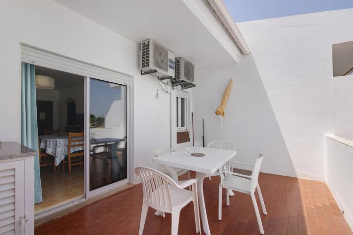 Apartamento de férias para 4 pessoas, com piscina infantil e jardim - 1