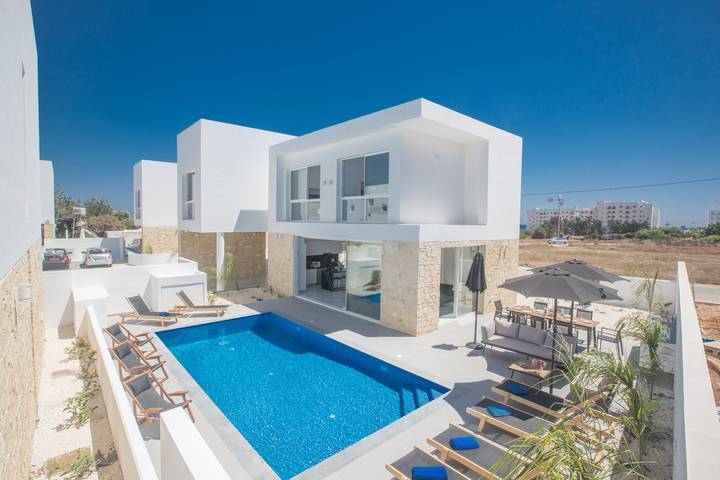 Vakantiehuis voor 8 personen, met tuin en zwembad, kindvriendelijk in Cyprus (eiland)