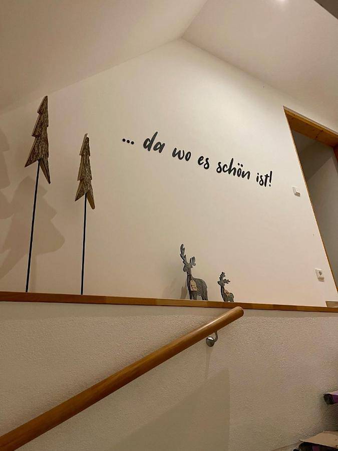 Ganze Wohnung, Three-Bedroom Apartment in Heßles, Fambach