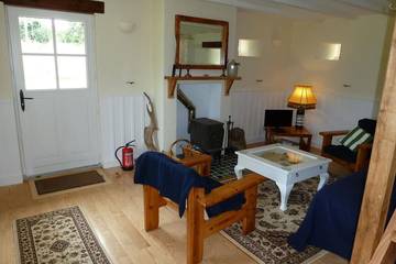 Gîte pour 4 personnes, avec terrasse et jardin à Plourin