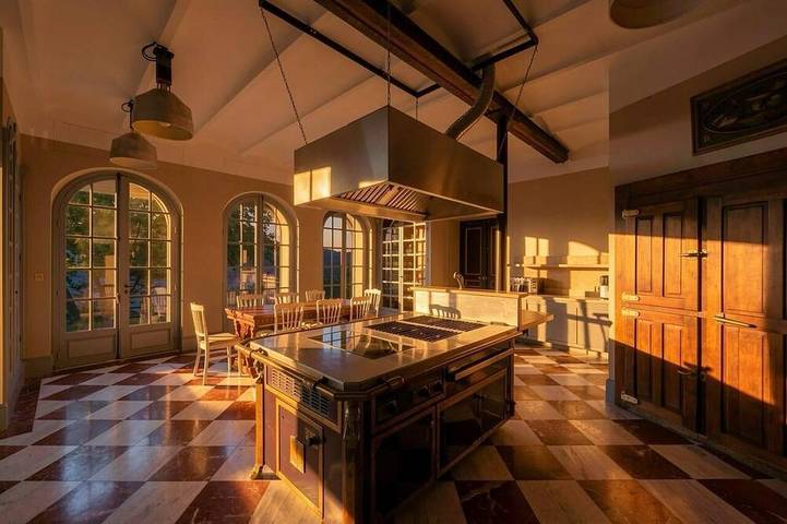 Château pour 10 personnes, avec sauna ainsi que jardin et jacuzzi en Provence-Alpes-Côte d'Azur - 2