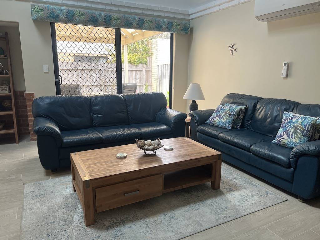 Stadthaus, kostenlos unbegrenzt Wifi, 200 m zum Strand, ruhig, eingezäunt, 2 Autos undercover in Dunsborough, Western Australia