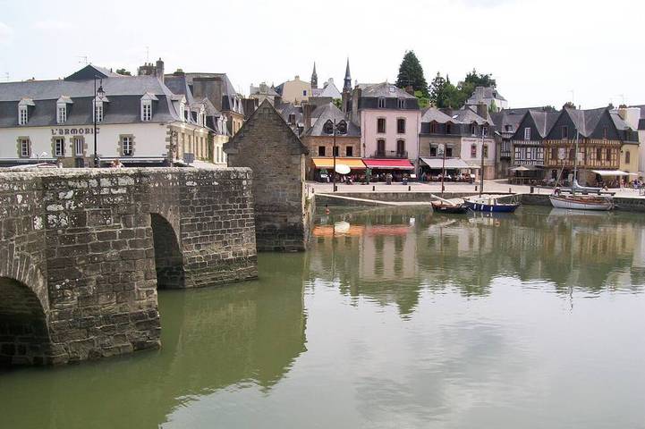 Gîte pour 3 personnes, avec Terrasse et Jardin dans Port Saint-Goustan