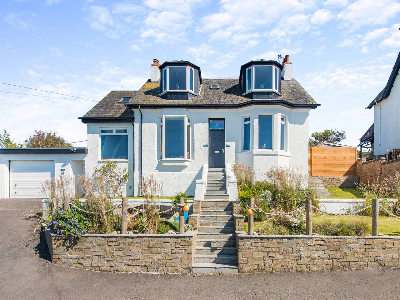 Aird Cottage in Firth Of Clyde