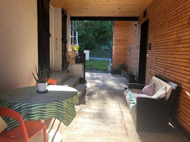 Appartement de vacances pour 2 personnes, avec terrasse et jardin
