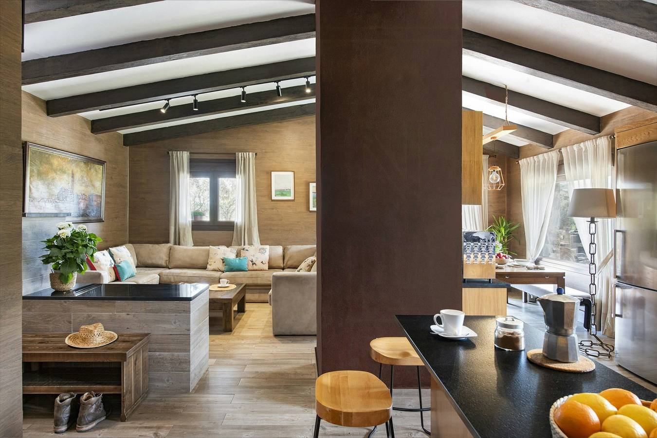 Steinhaus in einem Bergtal in der Nähe von Llerena in Llerena, Badajoz Provinz