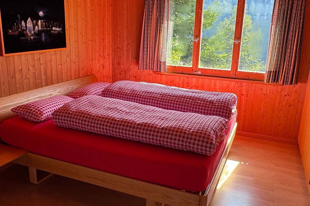 Entire apartment, Chalet Hörler direkt im Ski- und Wandergebiet in Emmetten, Lake Lucerne