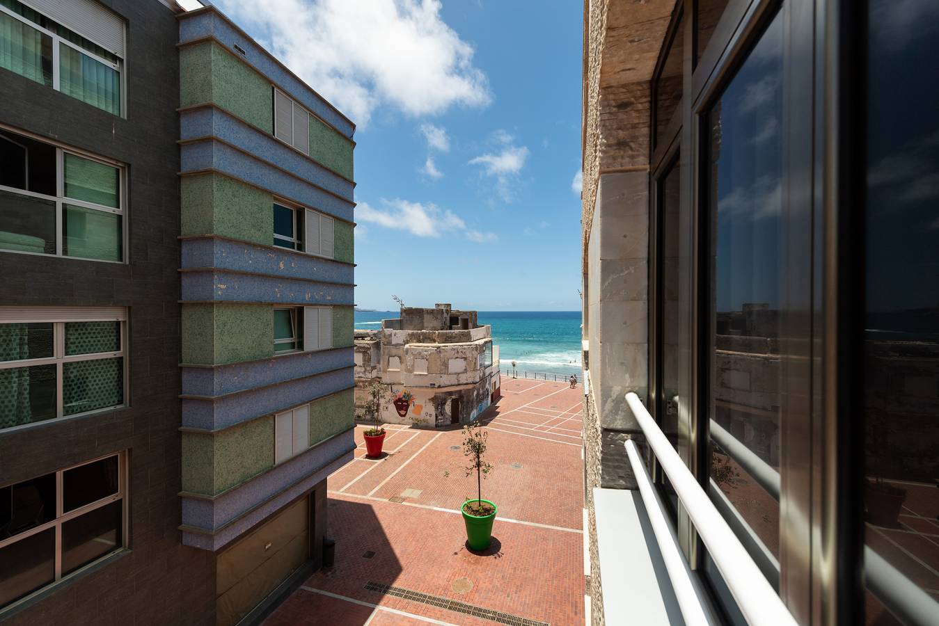 Surf Beach Canteras & Parking in Las Palmas de Gran Canaria Centre, Las Palmas de Gran Canaria