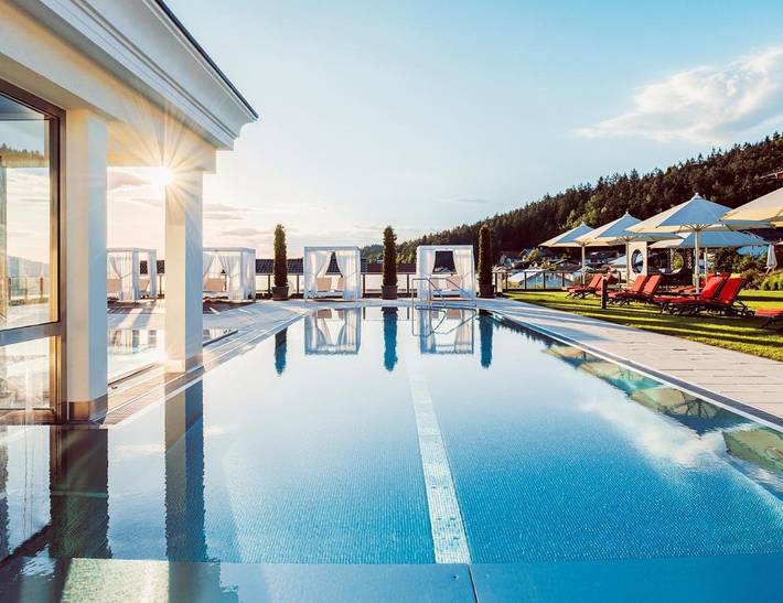 Hotel für 2 Personen, mit Balkon und Terrasse sowie Whirlpool und Garten in Teisnach