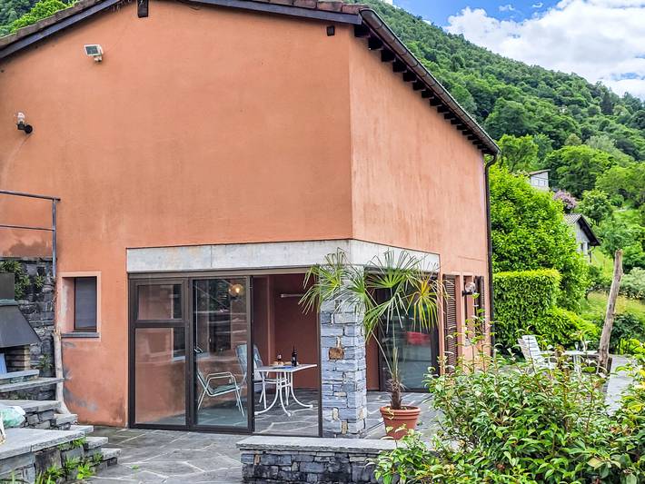 Ferienwohnung für 2 Personen, mit Seeblick und Garten sowie Terrasse und Ausblick am Lago Maggiore (Schweiz) - 2