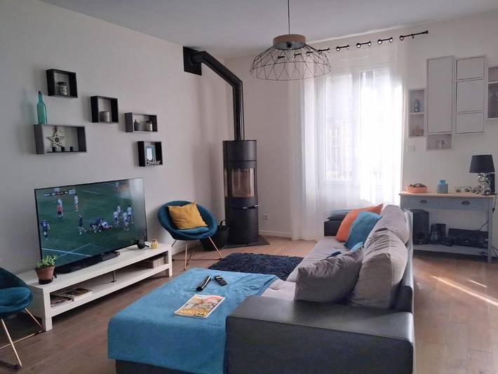 Location de vacances pour 6 personnes, avec terrasse et jardin à Nueil-les-Aubiers - 3