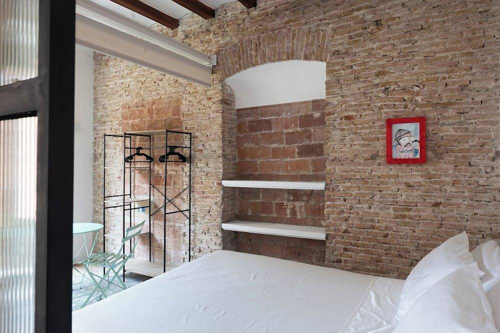 Ganze Wohnung, Iconic Gothic Quarter apartment, Stunning Views, Wifi, Ac. Best location! in Gotisches Viertel, Barcelona