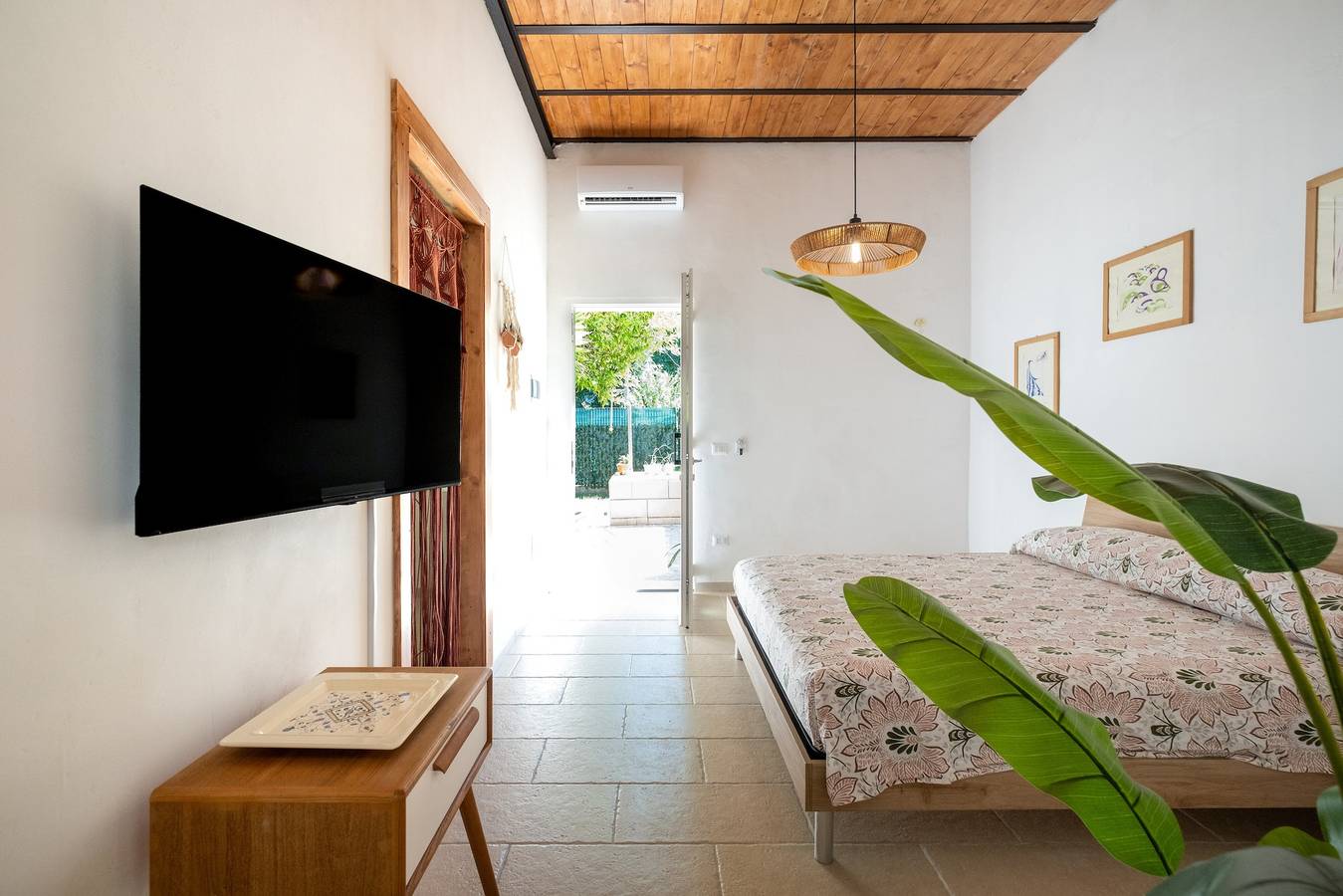 Casa vacanze 'Tramontana' con terrazza condivisa, Wi-Fi e aria condizionata in San Cesario di Lecce, Provincia di Lecce