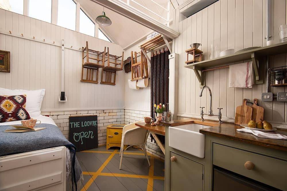 The Loovre - A Grade Ii listed unique tiny holiday home in Berwick-upon-Tweed in Berwick-upon-Tweed, Northumberland