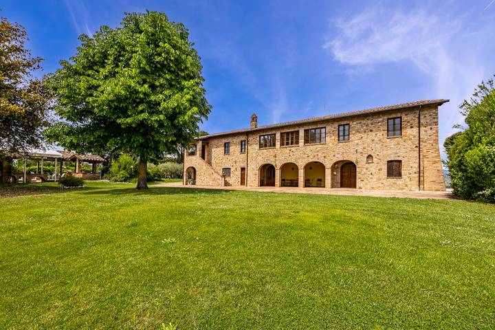 Ferienhaus für 12 Personen, mit Terrasse und Pool, kinderfreundlich in Umbrien - 4