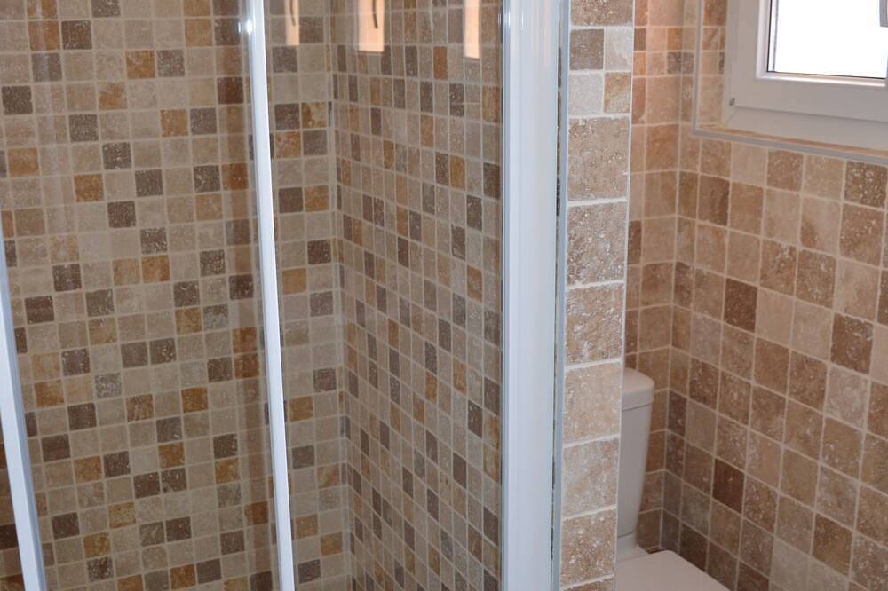 Casa unifamiliar con piscina climatizada en el sur del pueblo de Luberon in Mérindol, Parque natural regional del Luberon