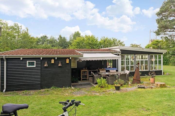 Vacation rental for 4 people, with yard, with pets in Zealand
