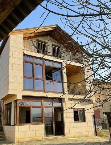 Casa de vacaciones para 10 personas, con balcón y vistas en Provincia de Orense