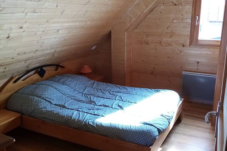 Gîte pour 8 personnes, avec balcon, animaux acceptés à Chastreix - 3