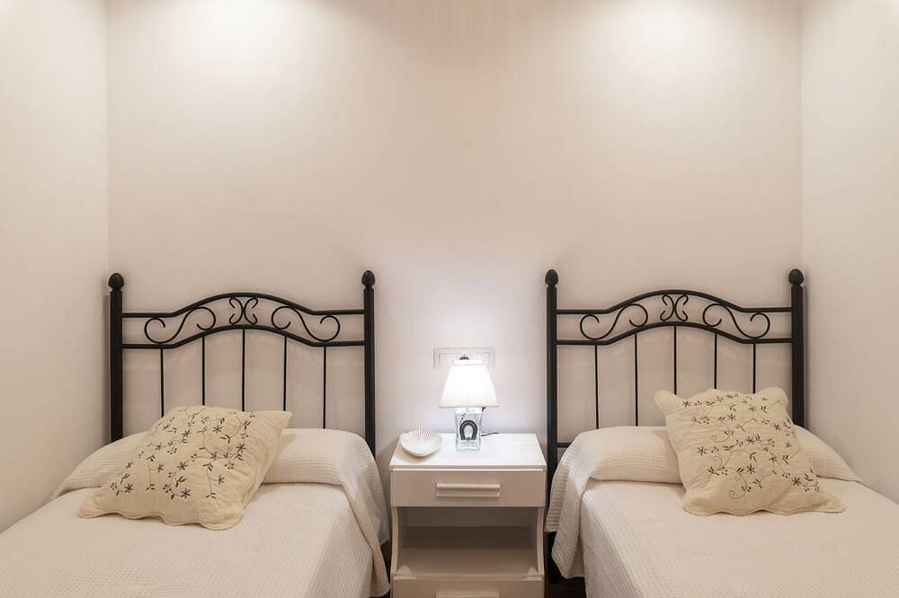 Entire apartment, First floor apartment for 4 people in Cangas de Onís, Asturias Province