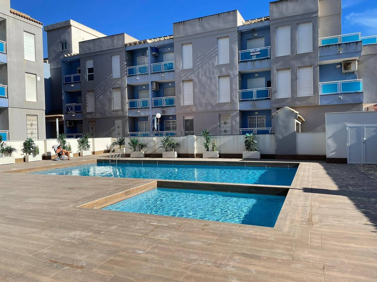 Ολόκληρο το διαμέρισμα, Villa 'R-60-A Maestro' with Shared Pool, Wi-Fi and Air Conditioning in Torrevieja Centre, Torrevieja
