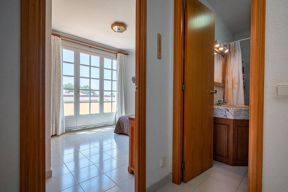 Cozy house 5 min from the beach with pool and Bbq in Altafulla, Costa Dorada