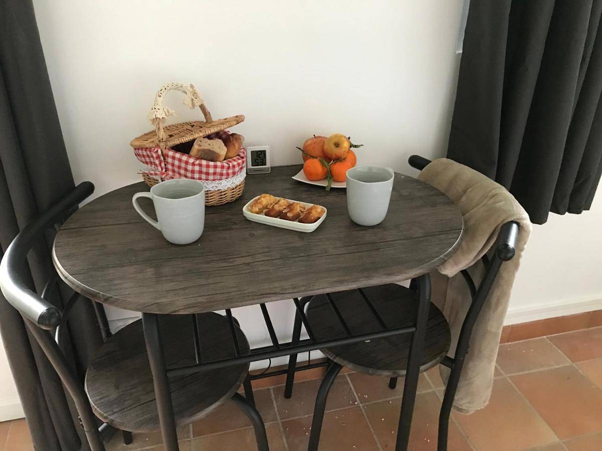Double Room in Campigneulles-les-Petites, Région de Montreuil