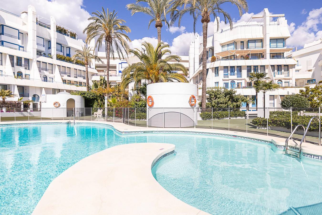 Marbella Pool House Ph39 On Sea Shore in Marbella Centro, Marbella