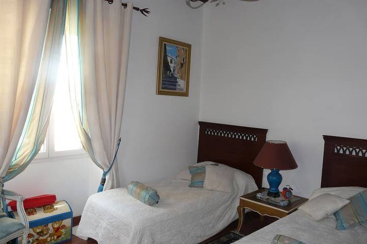 Location de vacances pour 9 personnes, avec jacuzzi ainsi que jardin et sauna, animaux acceptés à Eccica-Suarella - 2