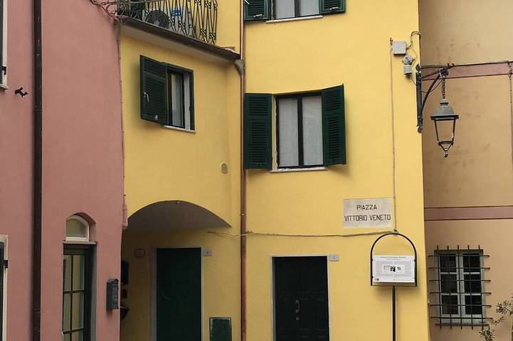 Casa vacanza per 4 persone, con terrazza in Montemarcello