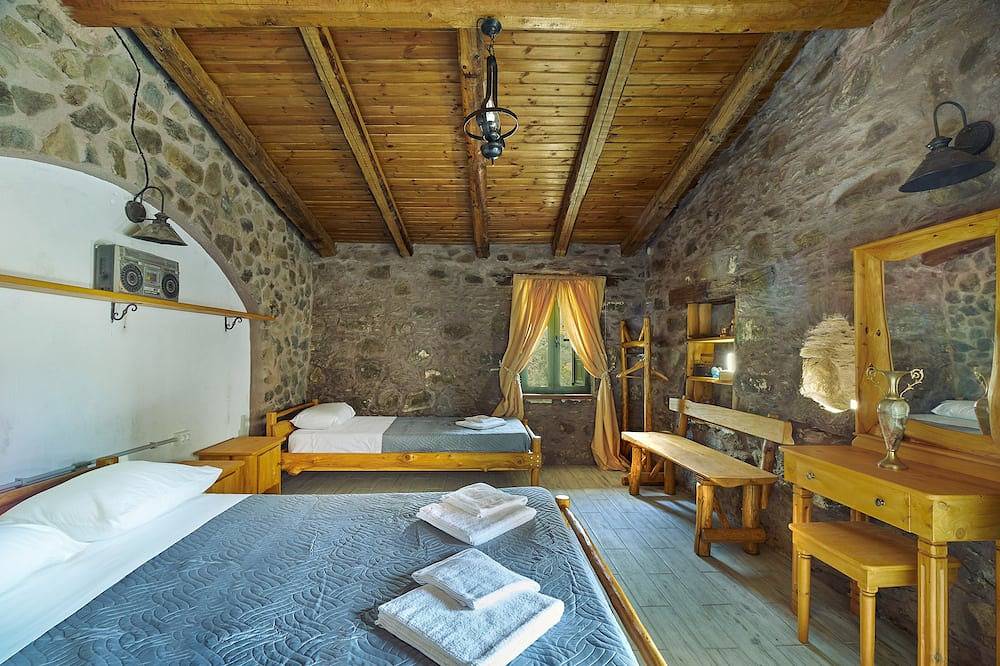 Authentic Cottage in a heaven of natural Beauty in Sempronas, Région de la Canée
