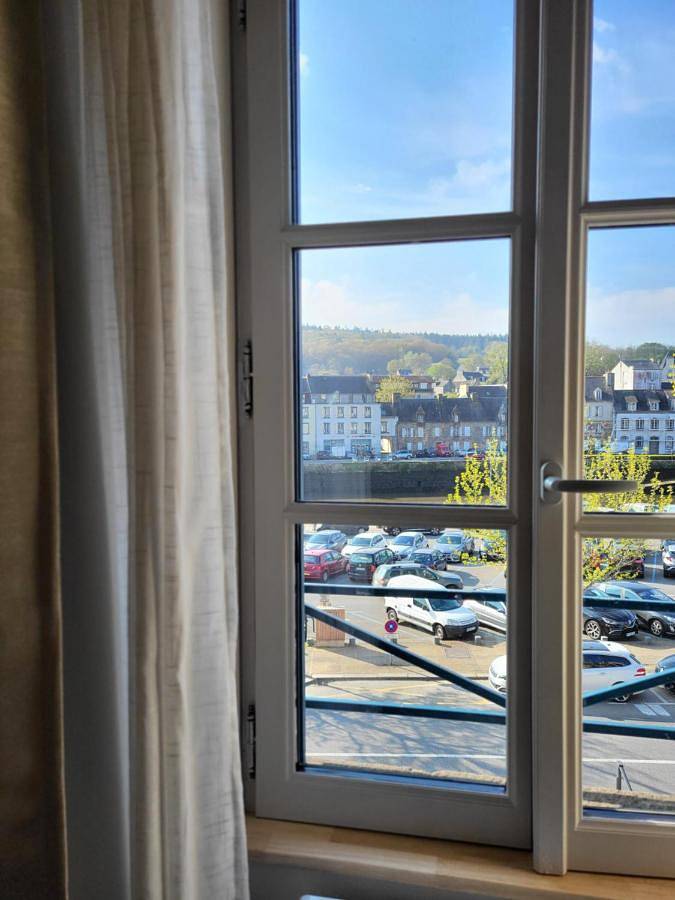 Appartement entier, One-Bedroom Apartment in Landerneau, Région de Brest