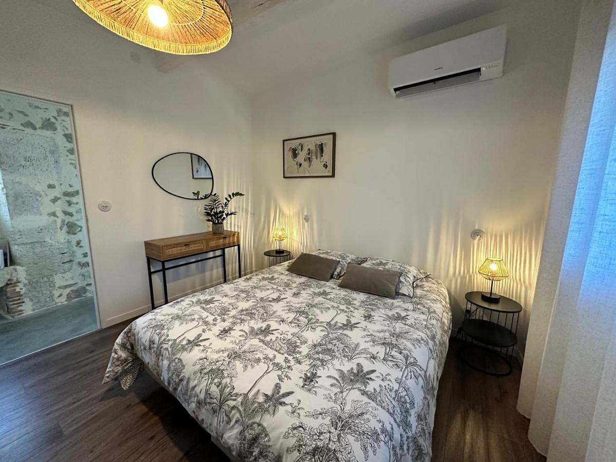 Two-Bedroom House in Gondrin, Gers