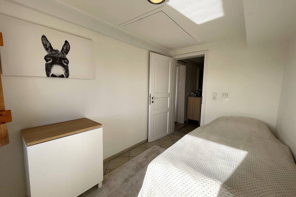 Nordwind 1849 - Garten, Trampolin, Wlan, Kamin, ländlich, Reetdachhaus in Fahretoft, Dagebüll