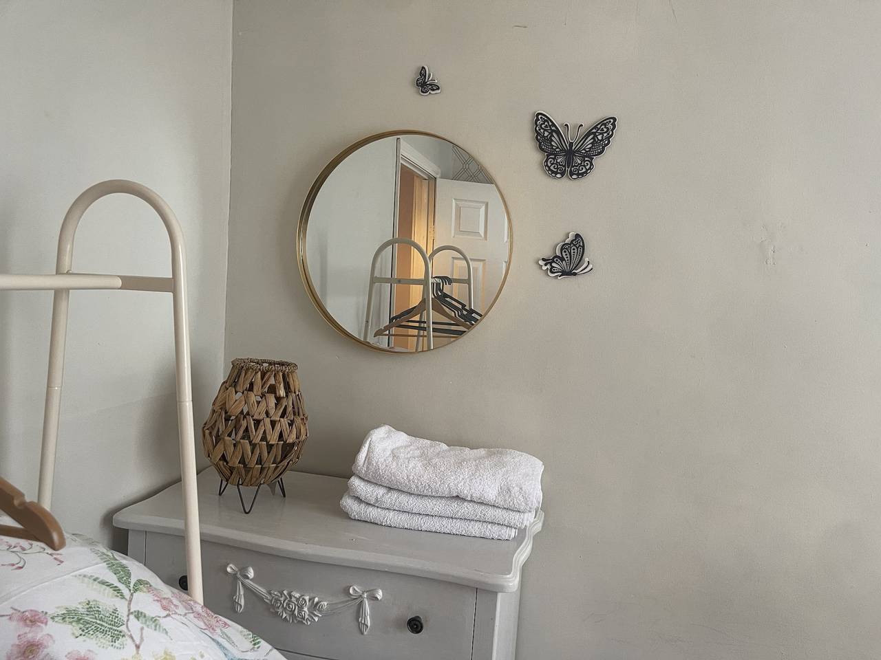 Entire vacation apartment, Lovely 1 bedroom flat 5 minutes walk from station in Lewisham, London