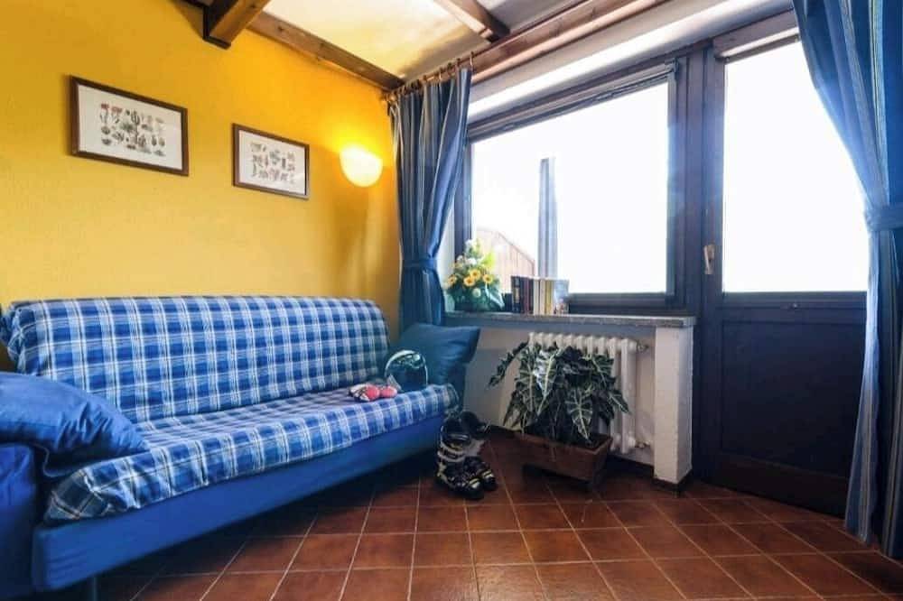 Entire apartment, Wonderful Apartment In Residence With A View. in Sestriere, Via Lattea