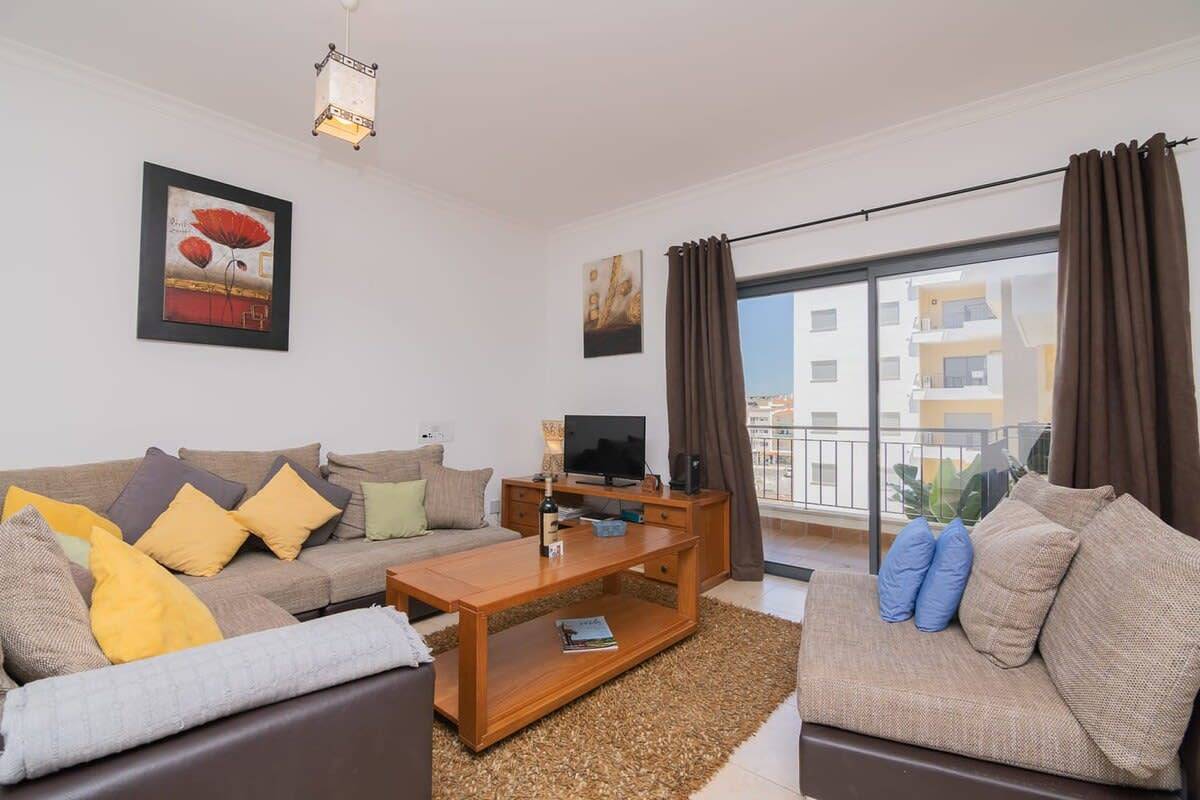 Ganze Wohnung, Palmeiras Apartment - Two Bedrooms in Lagos & pool in São Sebastião, Lagos