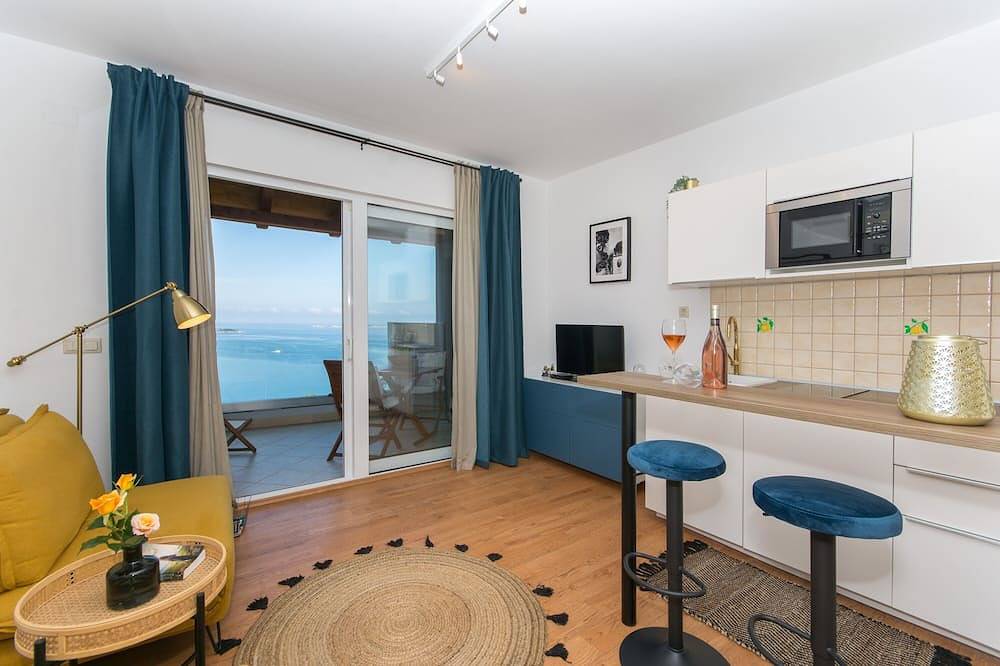 Ganze Wohnung, Apartment mit Pool, Whirlpool im Freien und wunderschönem Meerblick in der Nähe von Dubrovnik in Soline Dubrovnik, Općina Župa dubrovačka