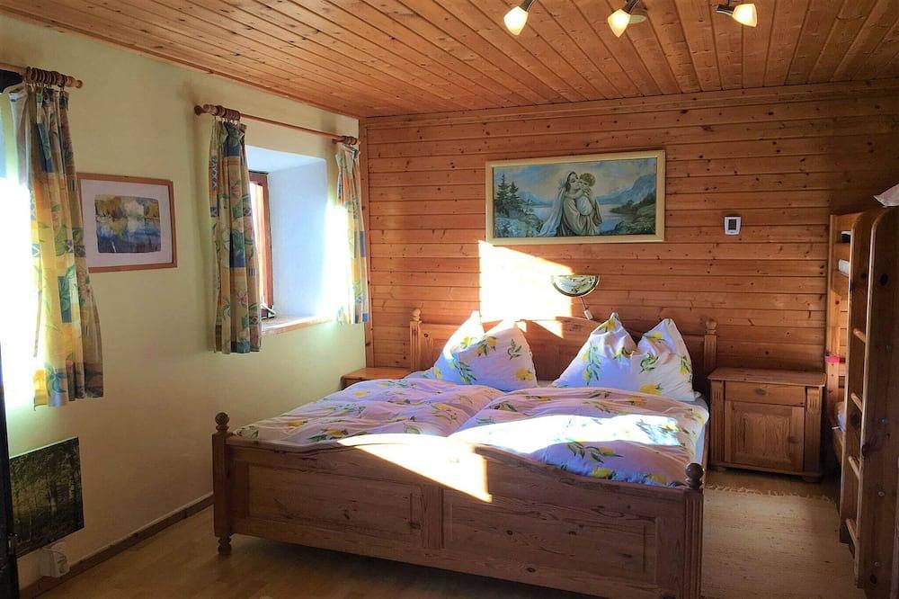 Farmhouse in St. Johann with Sauna & Garden in Sankt Johann im Pongau, Ski Amadé