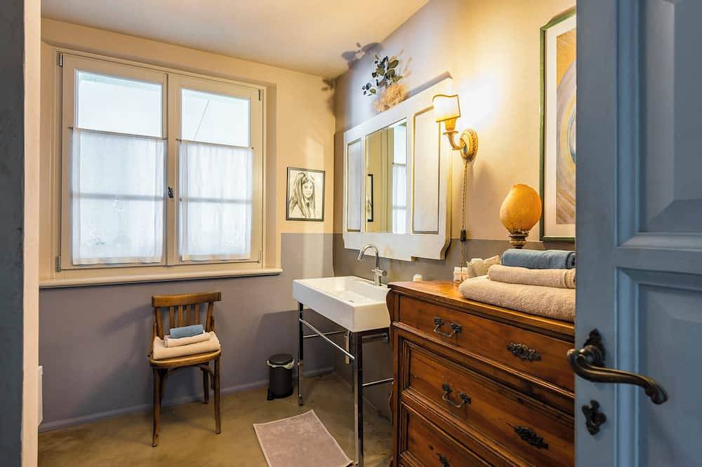 Appartement entier, La Magnanella - Luxury B&B - in Fornoue, Apennin Parmensan