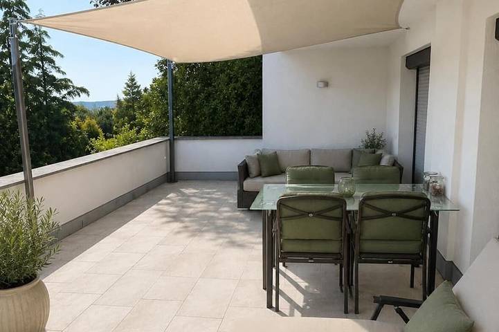 Ferienwohnung für 3 Personen, mit Terrasse und Pool - 1