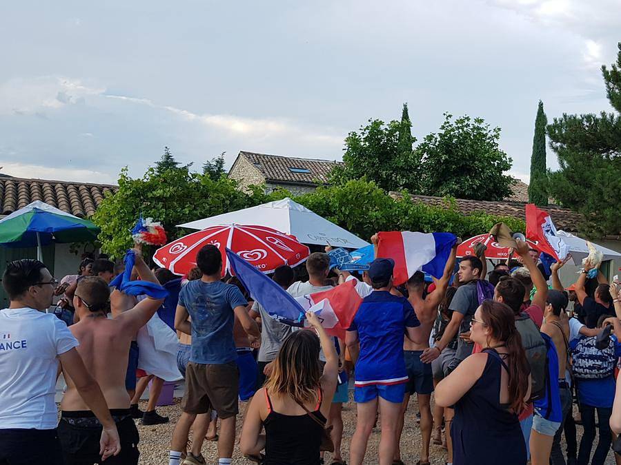 Camping La Résidence d'été - Zelt 6 personen - Eingerichtetes Tipi-Zelt - 6 pers. in Saint-Remèze, Privas