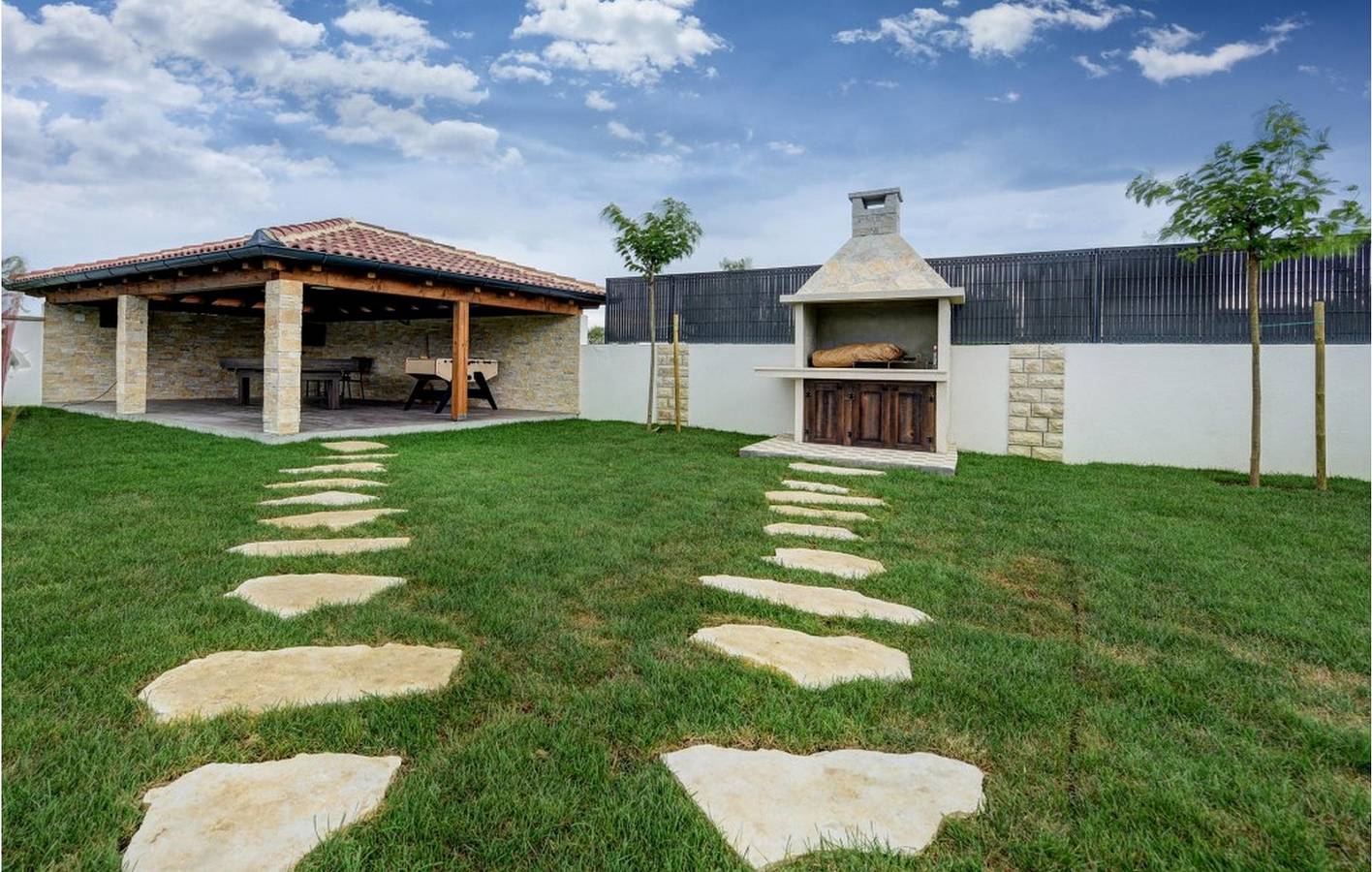 Ferienhaus für 10 Personen mit Terrasse in Poličnik, Zadar