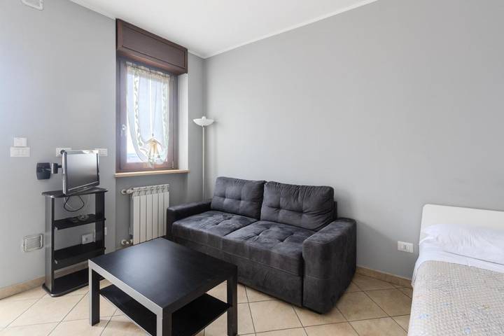 Gîte pour 3 personnes, avec Balcon et Vue à Leinì - 3